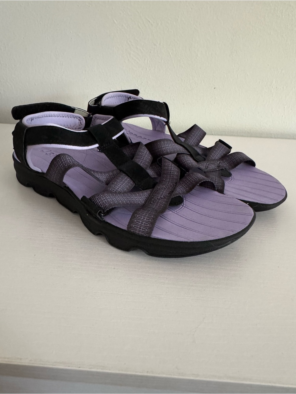 Lilac Sport Sandals with Black Straps